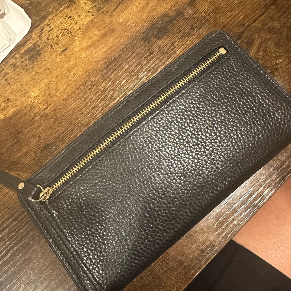 Kate Spade Wallet - Picture 2 of 10